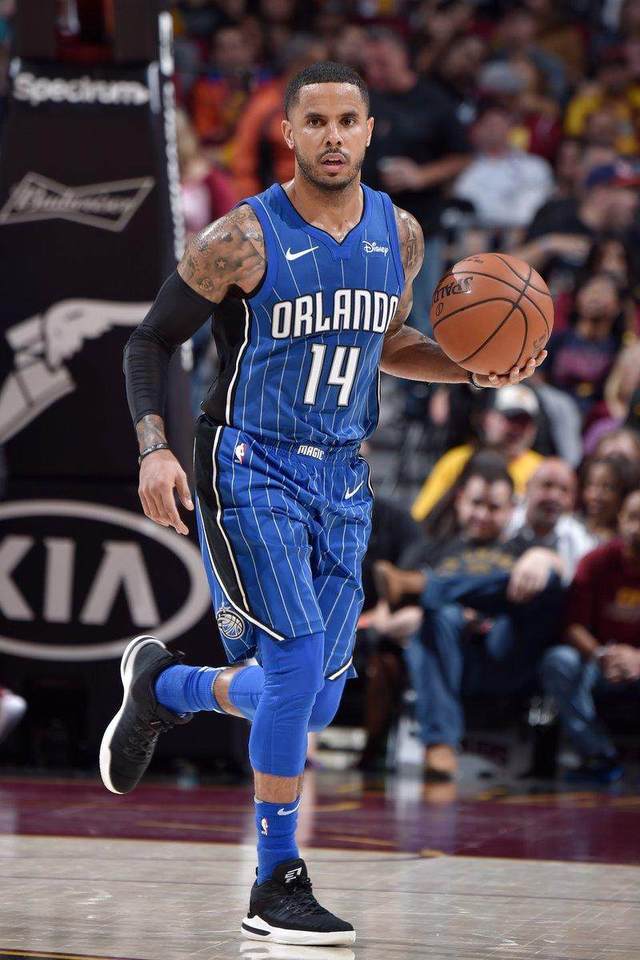 星空体育-包含转折点奥兰多魔术强势反弹；欧联窗口期攻防权衡；目标明确；身体对抗强度拉满的词条